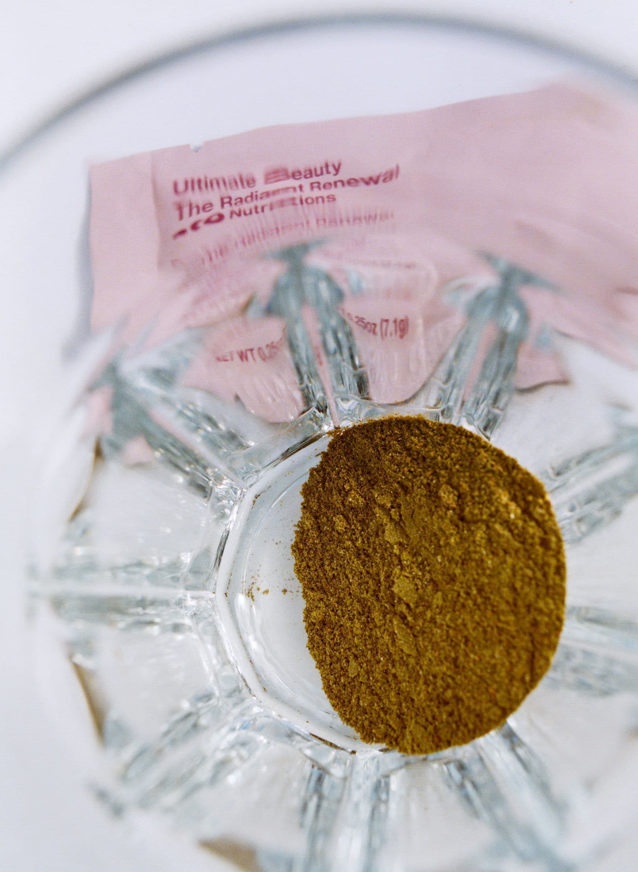 Glass with Ultimate Beauty Powder